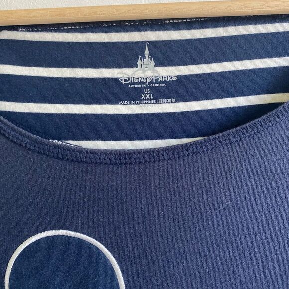 Disneyparks Mickey Mouse Navy Striped Sweater Size XXL
Collectible Pop Art - Picture 3 of 6